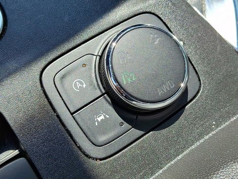 Used 2023 Chevrolet Traverse RS AWD/4WD image 29