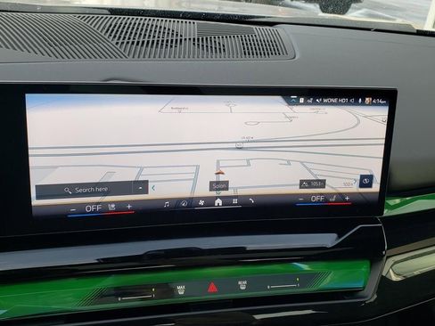 New 2026 BMW 550e xDrive w/ Premium Package image 25