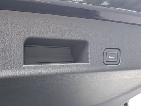 New 2026 GMC Acadia Elevation w/ Elevation Premium Package AWD/4WD image 34