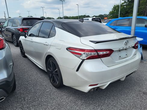 Used 2020 Toyota Camry XSE FWD image 6