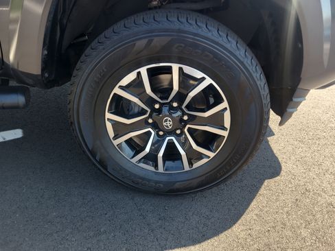 Certified 2023 Toyota Tacoma TRD Sport image 12