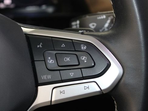 Used 2024 Volkswagen Atlas SE FWD image 16