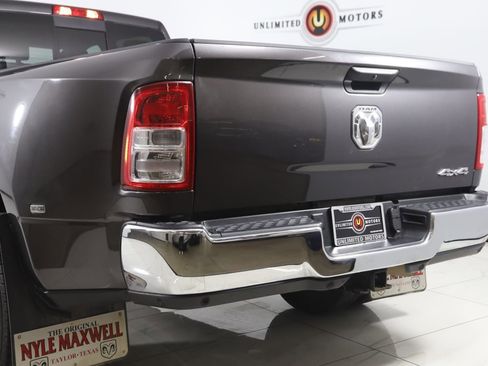 Used 2024 RAM 3500 Tradesman w/ Chrome Appearance Group image 22