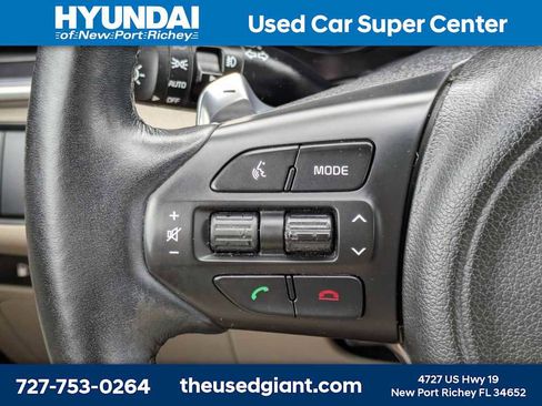 Used 2017 Kia Sorento EX image 29