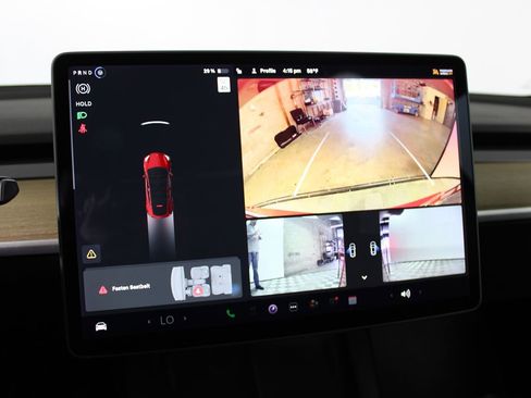 Used 2021 Tesla Model Y Long Range image 15