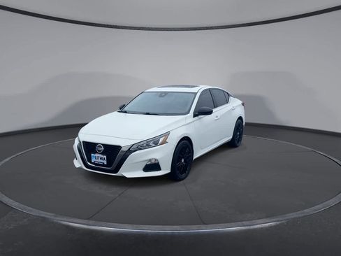 Used 2021 Nissan Altima 2.5 SR w/ SR Premium Package image 5