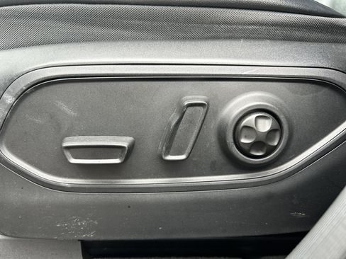 Used 2021 Jeep Grand Cherokee L Limited image 16