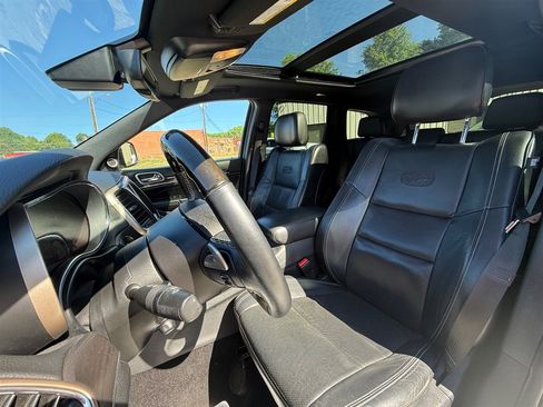 Used 2015 Jeep Grand Cherokee Overland w/ Advanced Technology Group RWD image 21