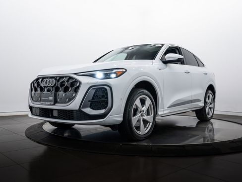 Certified 2025 Audi Q5 Premium Plus w/ Premium Plus image 7