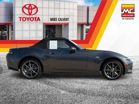 Used 2019 MAZDA MX-5 Miata Grand Touring RWD image 6