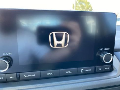 Used 2025 Honda Accord SE image 16