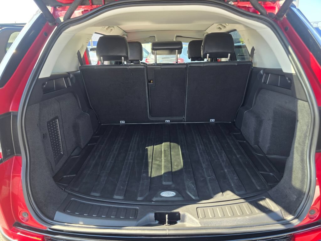 Used 2019 Land Rover Discovery Sport HSE AWD/4WD image 13