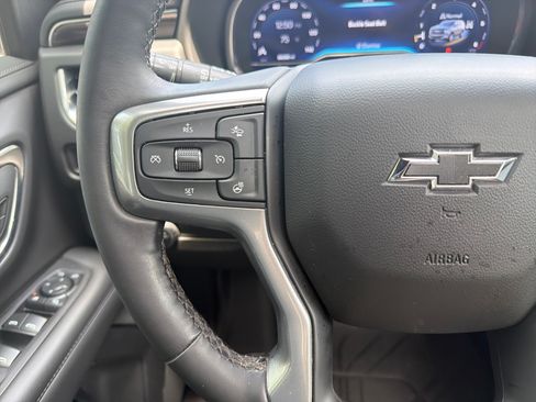 Used 2024 Chevrolet Tahoe Z71 w/ Luxury Package AWD/4WD image 19