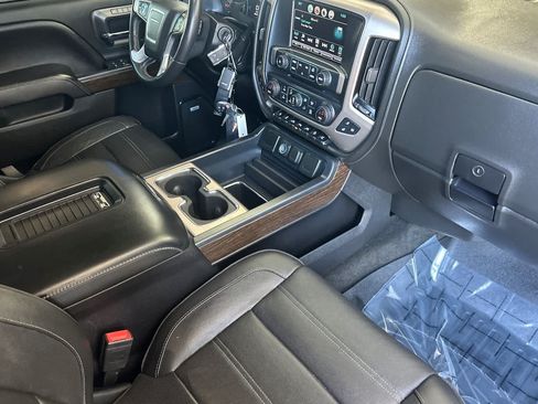 Used 2017 GMC Sierra 1500 Denali w/ Denali Ultimate Package AWD/4WD image 15