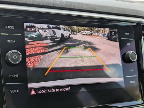 Used 2022 Volkswagen Atlas Cross Sport SEL R-Line image 23