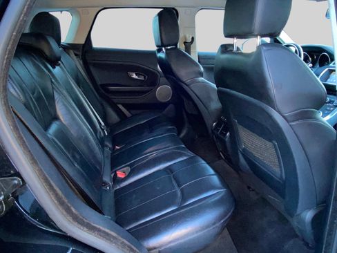 Used 2017 Land Rover Range Rover Evoque SE Premium image 6