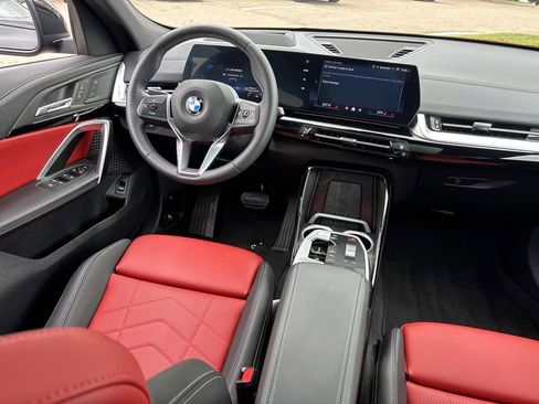 Certified 2025 BMW X2 xDrive28i image 31