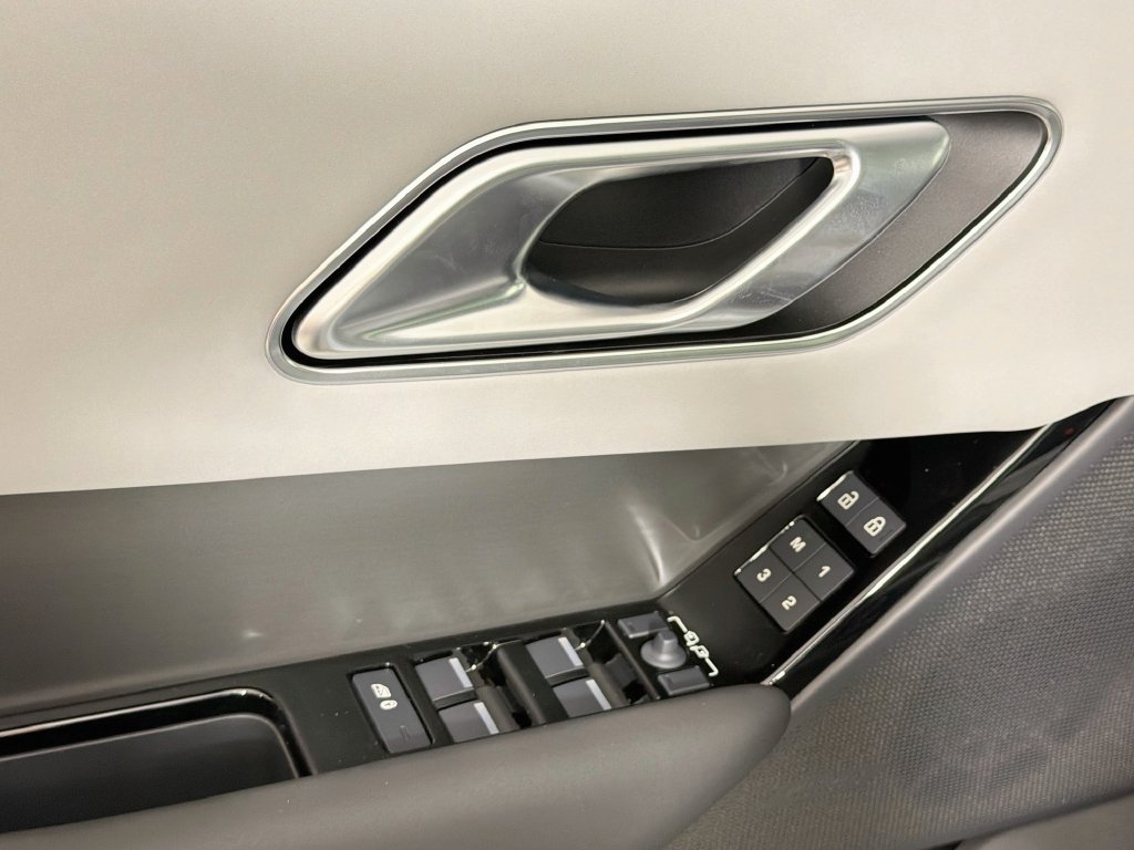 New 2026 Land Rover Range Rover Velar S AWD/4WD image 18