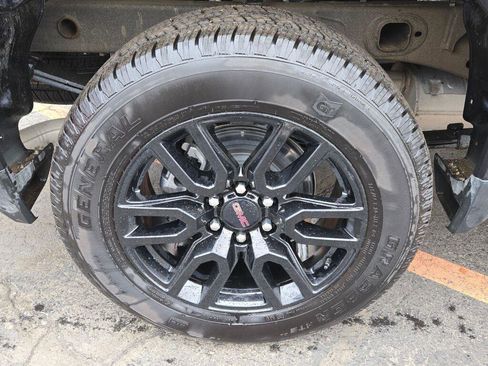 Used 2025 GMC Sierra 1500 Elevation image 12