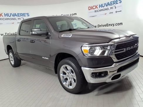 Used 2023 RAM 1500 Big Horn AWD/4WD image 3