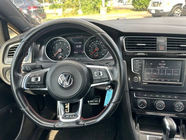 Used 2017 Volkswagen Golf 4-Door FWD image 16