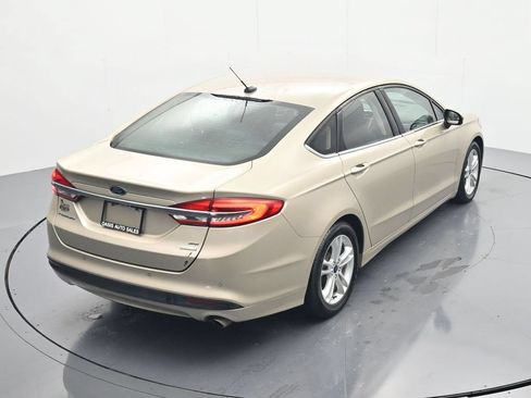 Used 2018 Ford Fusion SE w/ Fusion SE Technology Package FWD image 33