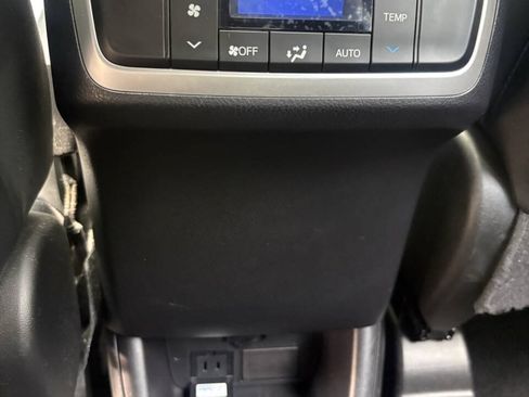 Used 2016 Toyota Highlander XLE FWD image 38