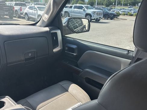 Used 2017 GMC Sierra 1500 SLT w/ Suspension Package, Off-Road AWD/4WD image 8