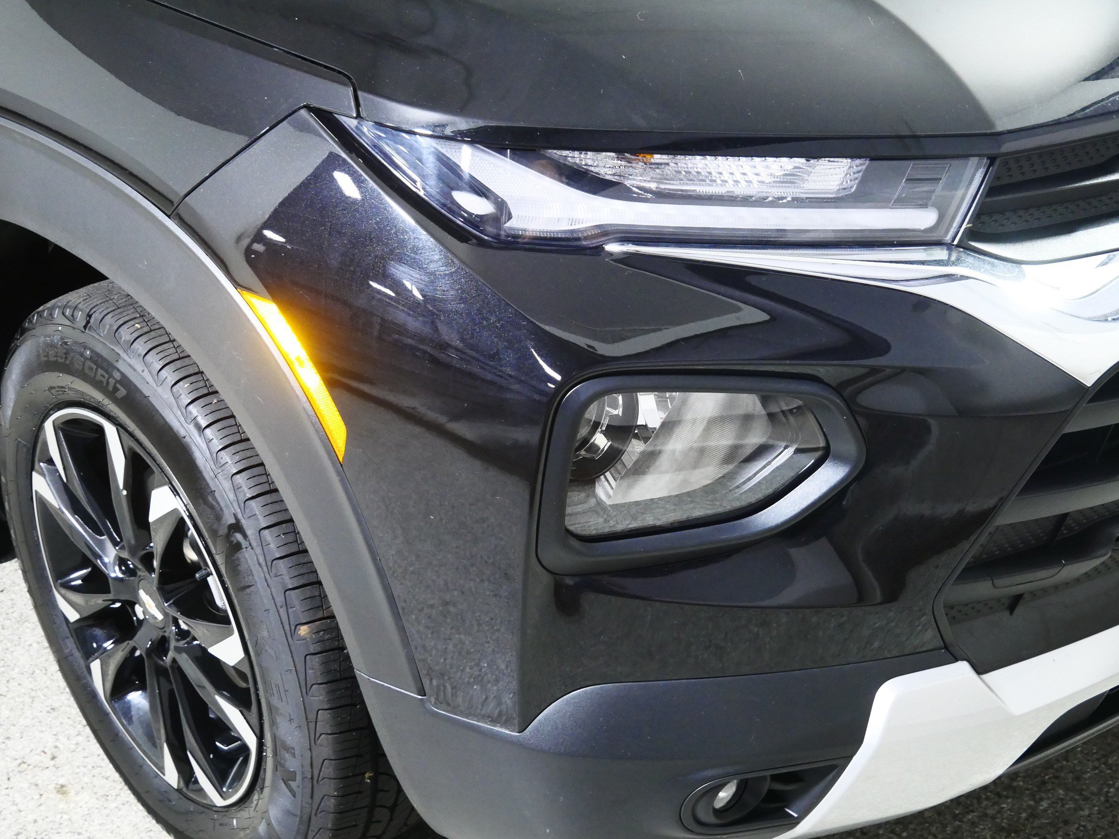 Used 2023 Chevrolet TrailBlazer LT w/ Convenience Package AWD/4WD image 16