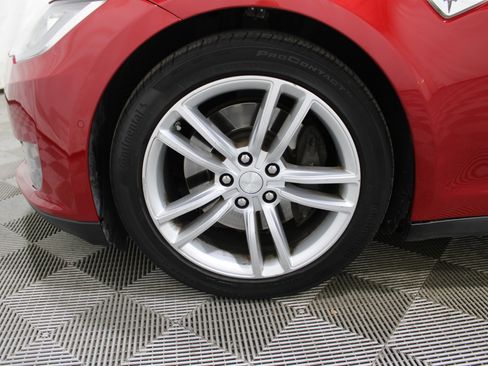 Used 2015 Tesla Model S 70 image 34