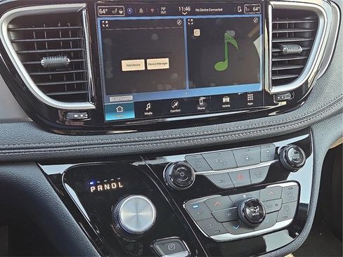 New 2026 Chrysler Pacifica Select image 19