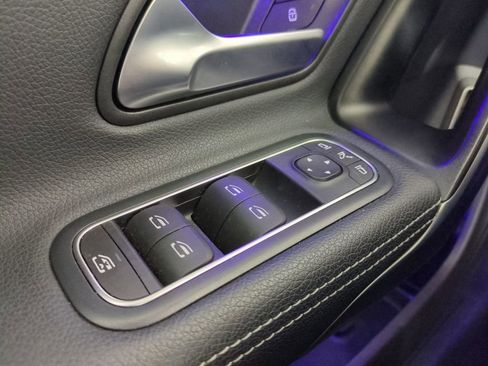 Used 2025 Mercedes-Benz CLA 250 image 27