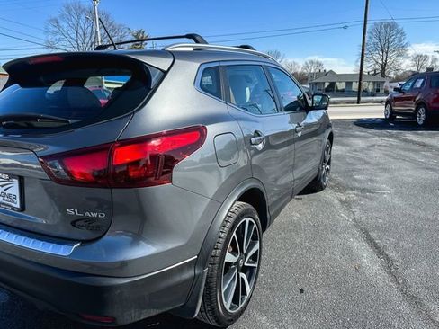 Used 2017 Nissan Rogue Sport SL w/ SL Premium Package image 8