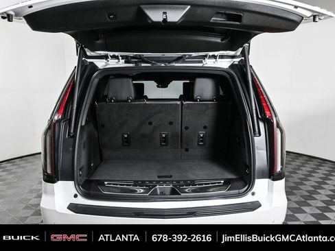 Used 2022 Cadillac Escalade Sport w/ LPO, Illumination Package image 33