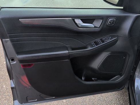 Used 2022 Ford Escape Titanium w/ Class II Trailer Tow Package image 15