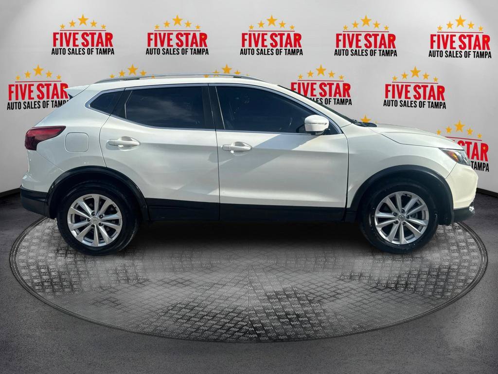 Used 2017 Nissan Rogue Sport SV w/ SV Premium Package AWD/4WD image 8