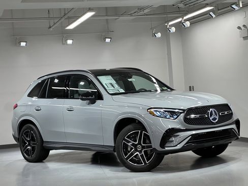 New 2026 Mercedes-Benz GLC 300 4MATIC image 2