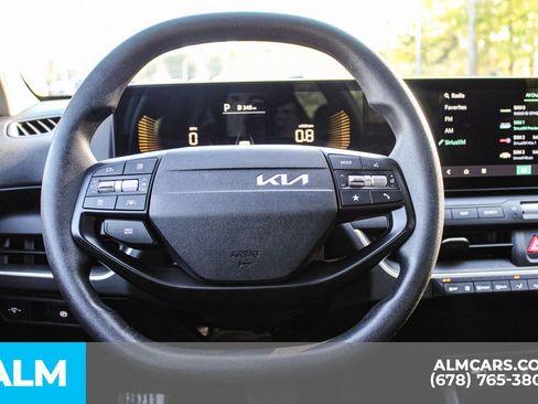Used 2025 Kia K4 LXS image 24