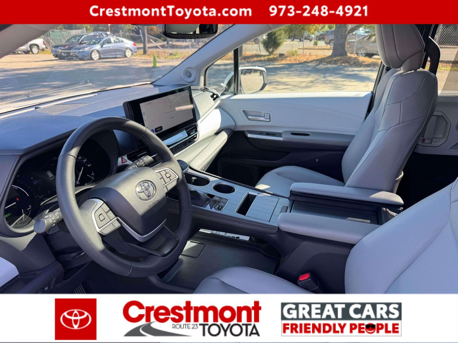 Used 2025 Toyota Sienna XLE w/ XLE Plus Package AWD/4WD image 12