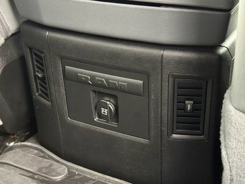 Used 2018 RAM 1500 Big Horn AWD/4WD image 31