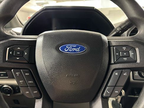 Used 2019 Ford F250 XLT w/ XLT Premium Package AWD/4WD image 28