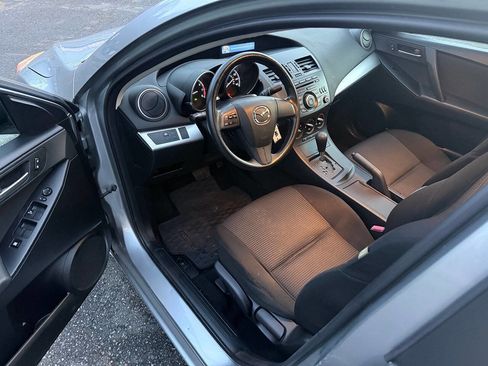Used 2013 MAZDA MAZDA3 i SV w/ Convenience Pkg image 14
