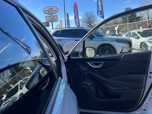 Used 2023 Subaru Forester Premium image 11