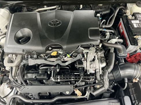 Used 2020 Toyota Camry LE image 24