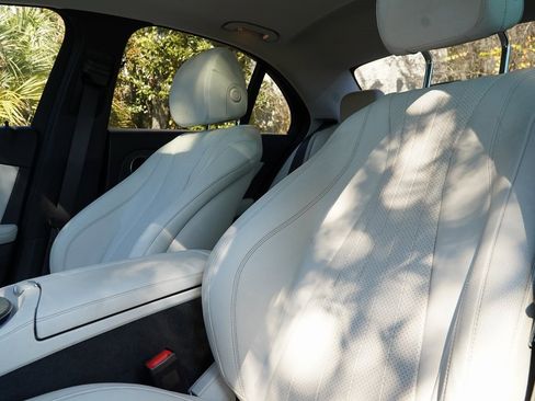 Used 2021 Mercedes-Benz E 350 Sedan image 18