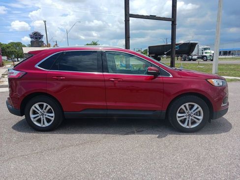 Used 2019 Ford Edge SEL w/ Equipment Group 201A AWD/4WD image 2