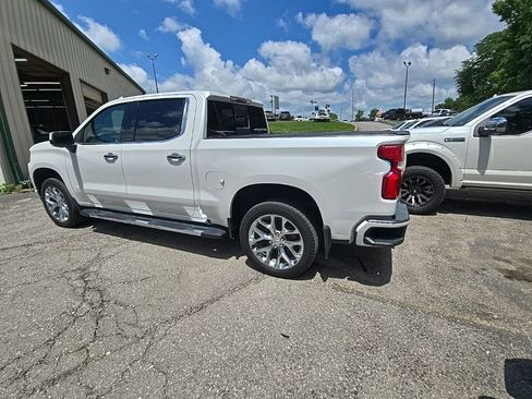 Used 2019 Chevrolet Silverado 1500 High Country w/ Safety Package II AWD/4WD image 5