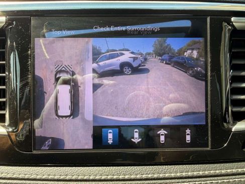Used 2019 Chrysler Pacifica Limited w/ Advanced Safetytec Group FWD image 34