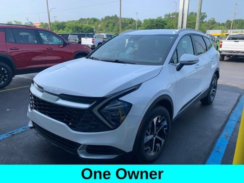 Used 2023 Kia Sportage EX AWD/4WD image 1