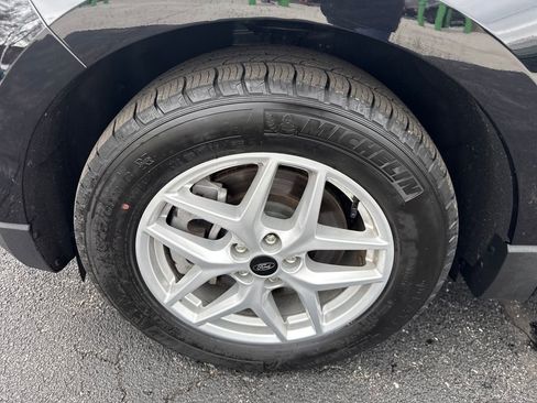 Used 2024 Ford Edge SEL w/ Class II Trailer Tow Package image 18